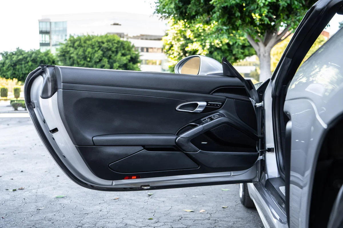 2018 Porsche 718 Boxster — photo 25