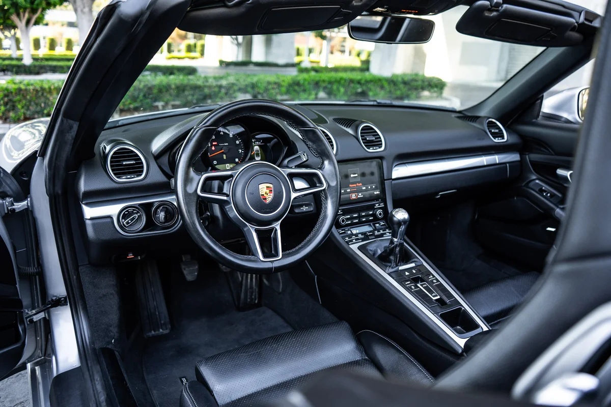 2018 Porsche 718 Boxster — photo 29