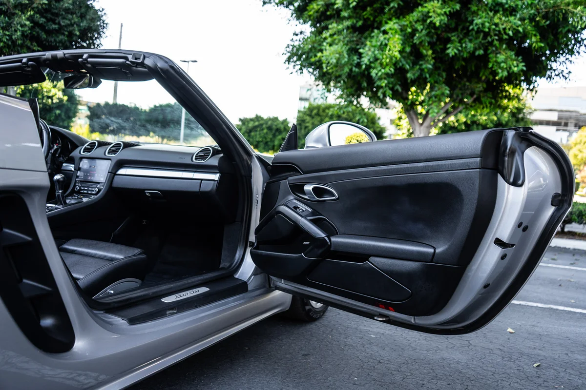 2018 Porsche 718 Boxster — photo 30