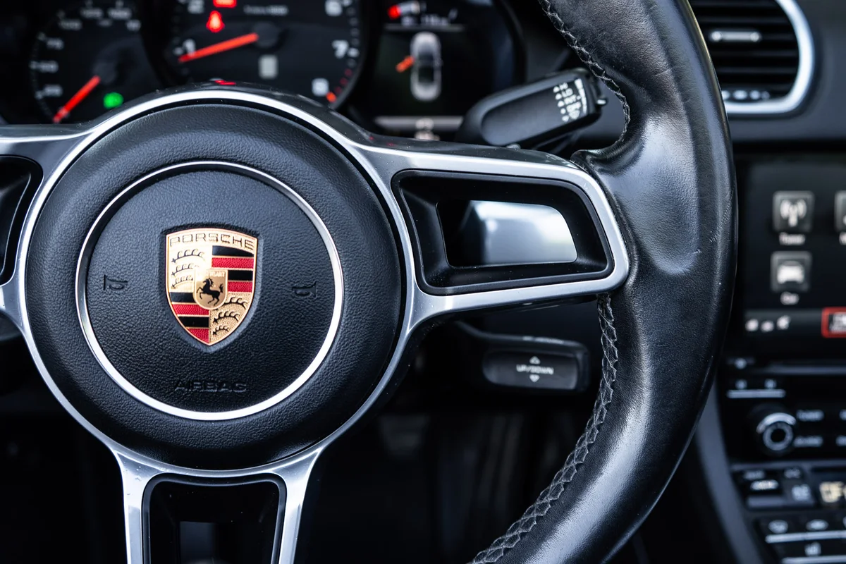 2018 Porsche 718 Boxster — photo 34