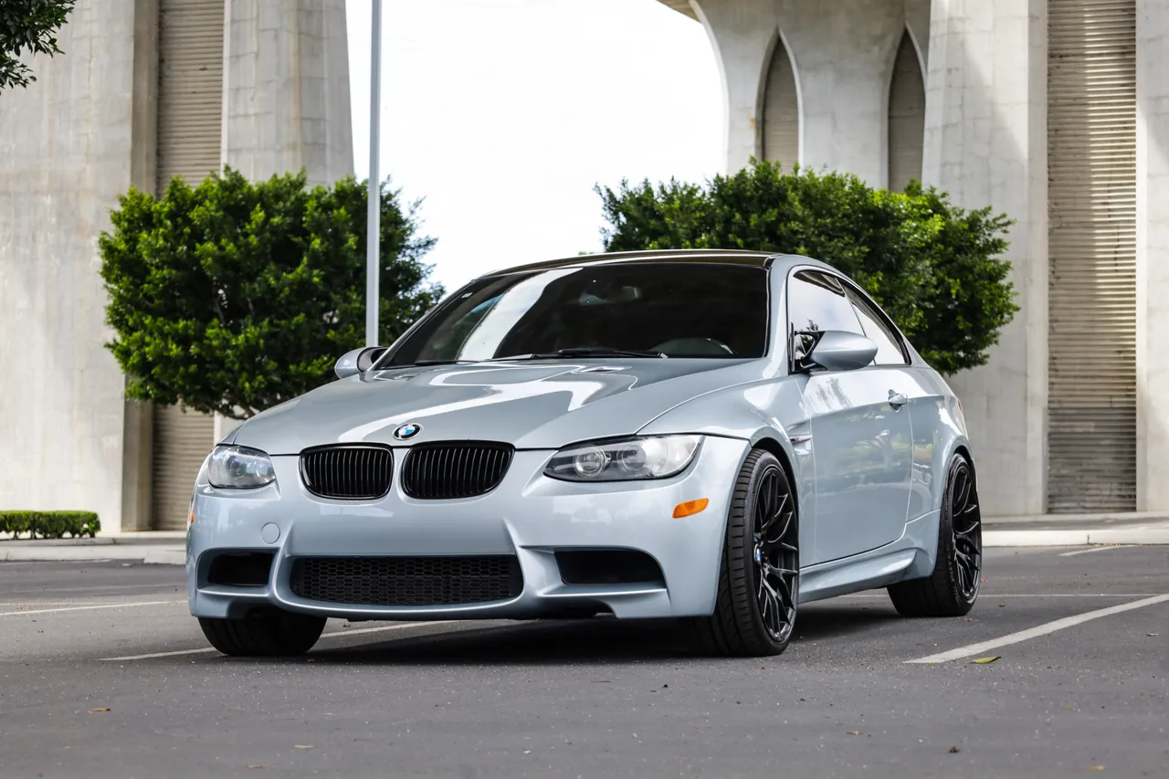 2010 BMW M3 — photo 29