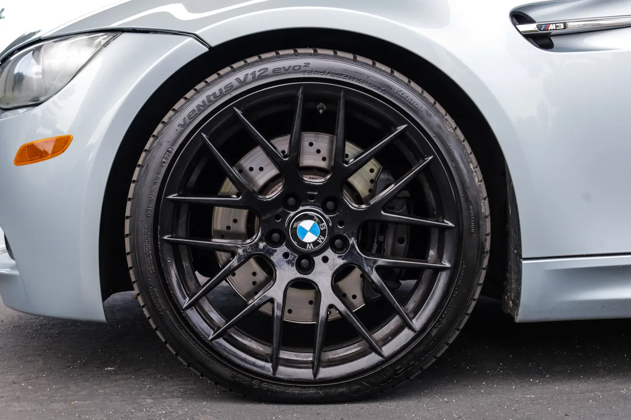 2010 BMW M3 — photo 26