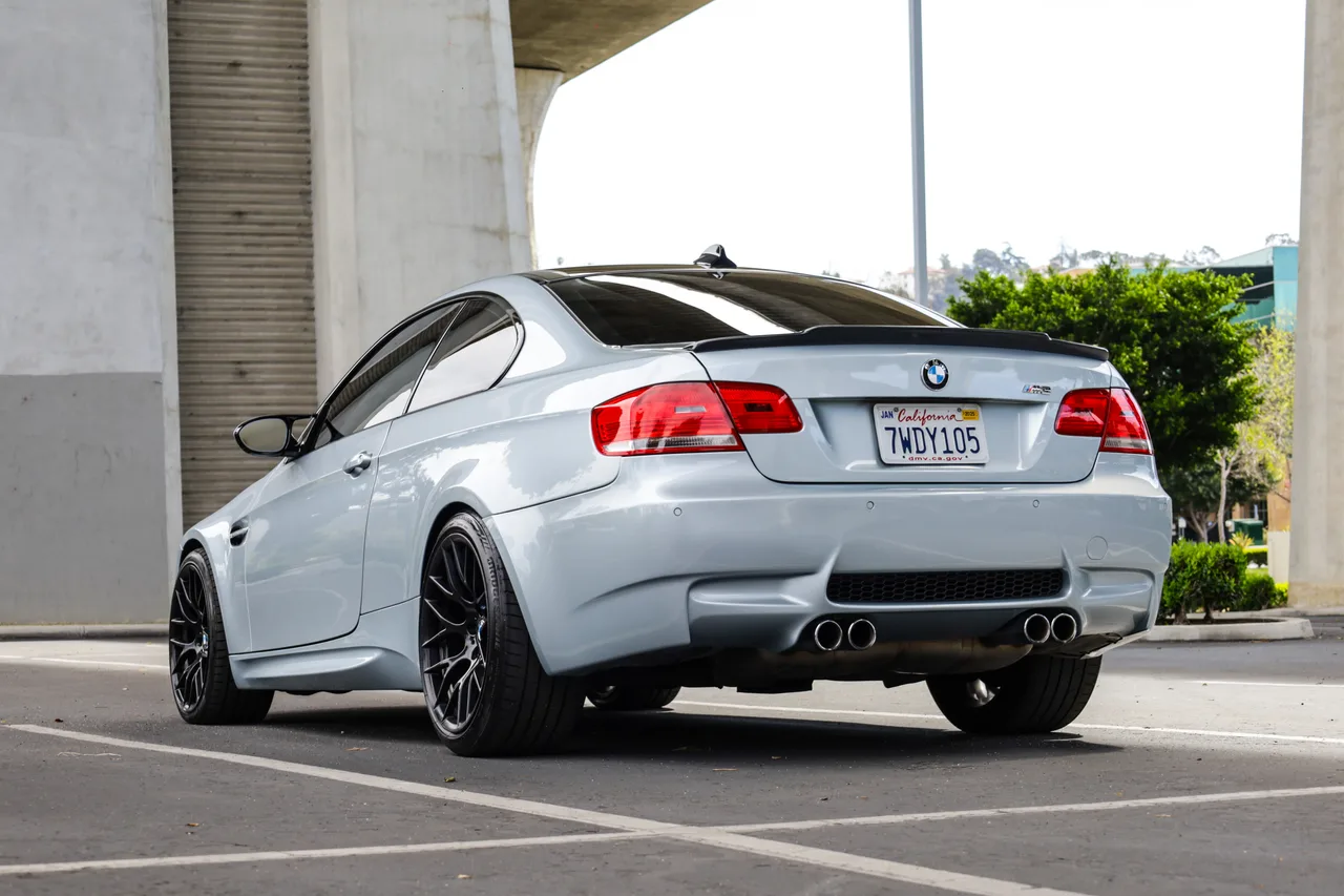 2010 BMW M3 — photo 23