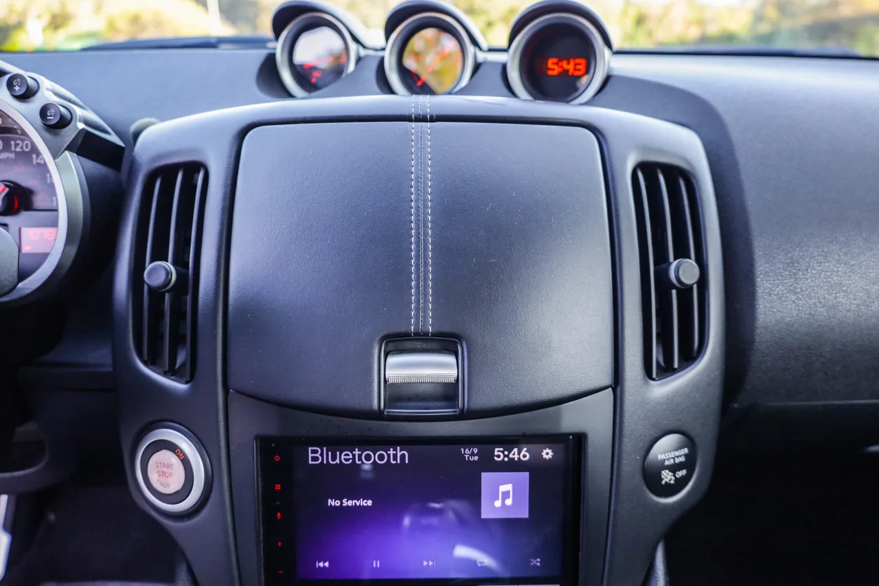 2014 Nissan 370Z — photo 27