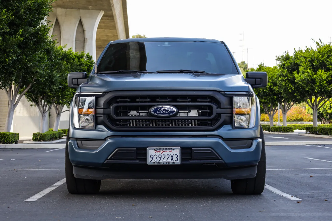 2023 Ford F-150 — photo 2